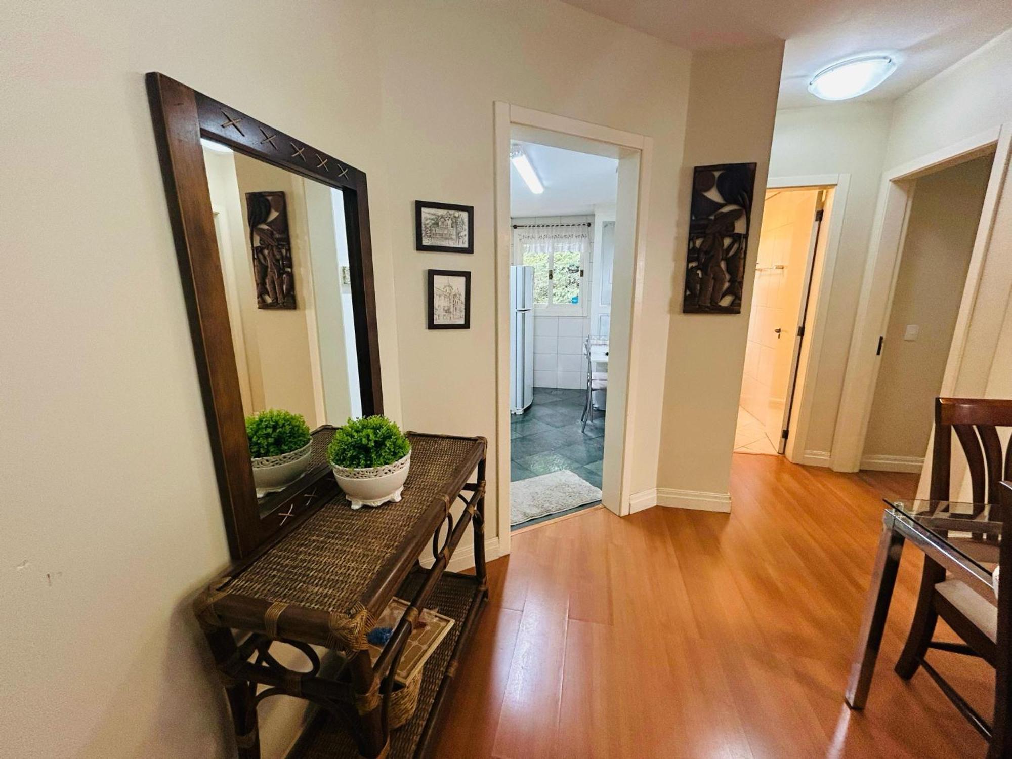 Em Gramado: 400m Da Rua Coberta! Apartamento